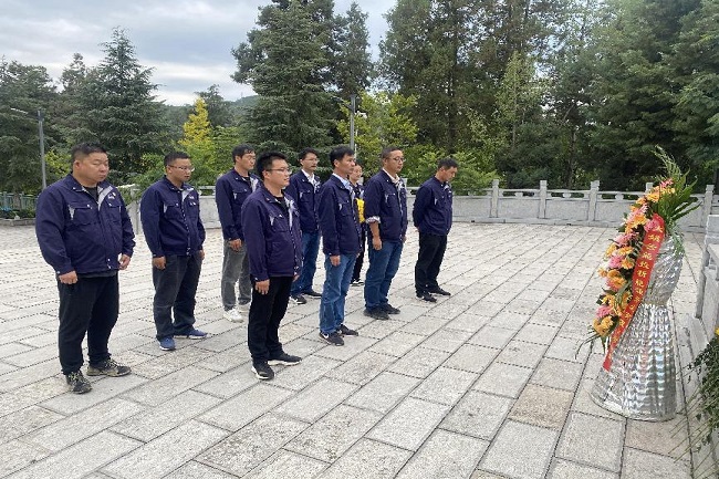 1697702508173274.jpg 1910462_1173415 (1).jpg