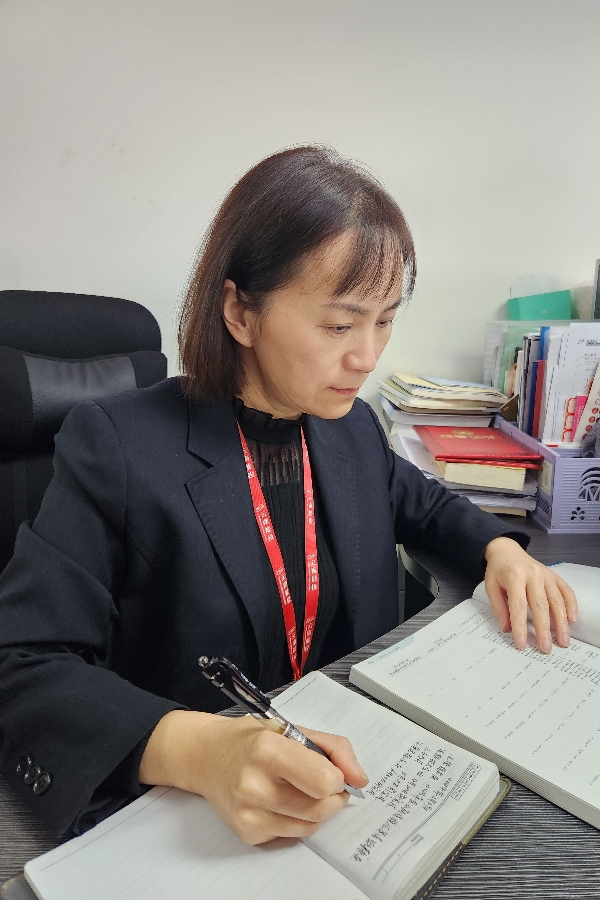 1709800312278483.jpg 2-工作照-刘青_副本.jpg