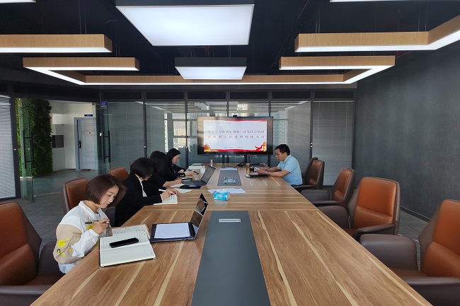 1712039482975539.jpg 党课学习(新闻照片).jpg