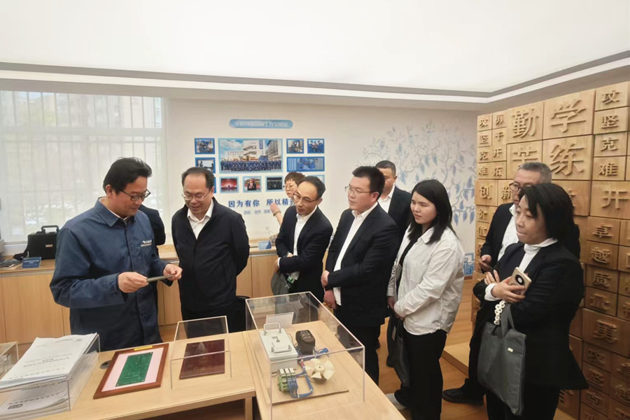 1743409640620036.jpg 三室一站参观1_副本.jpg