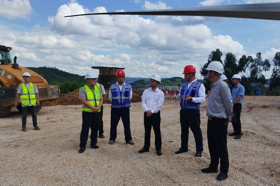 1752221465706212.jpg 调研现场2_副本.jpg